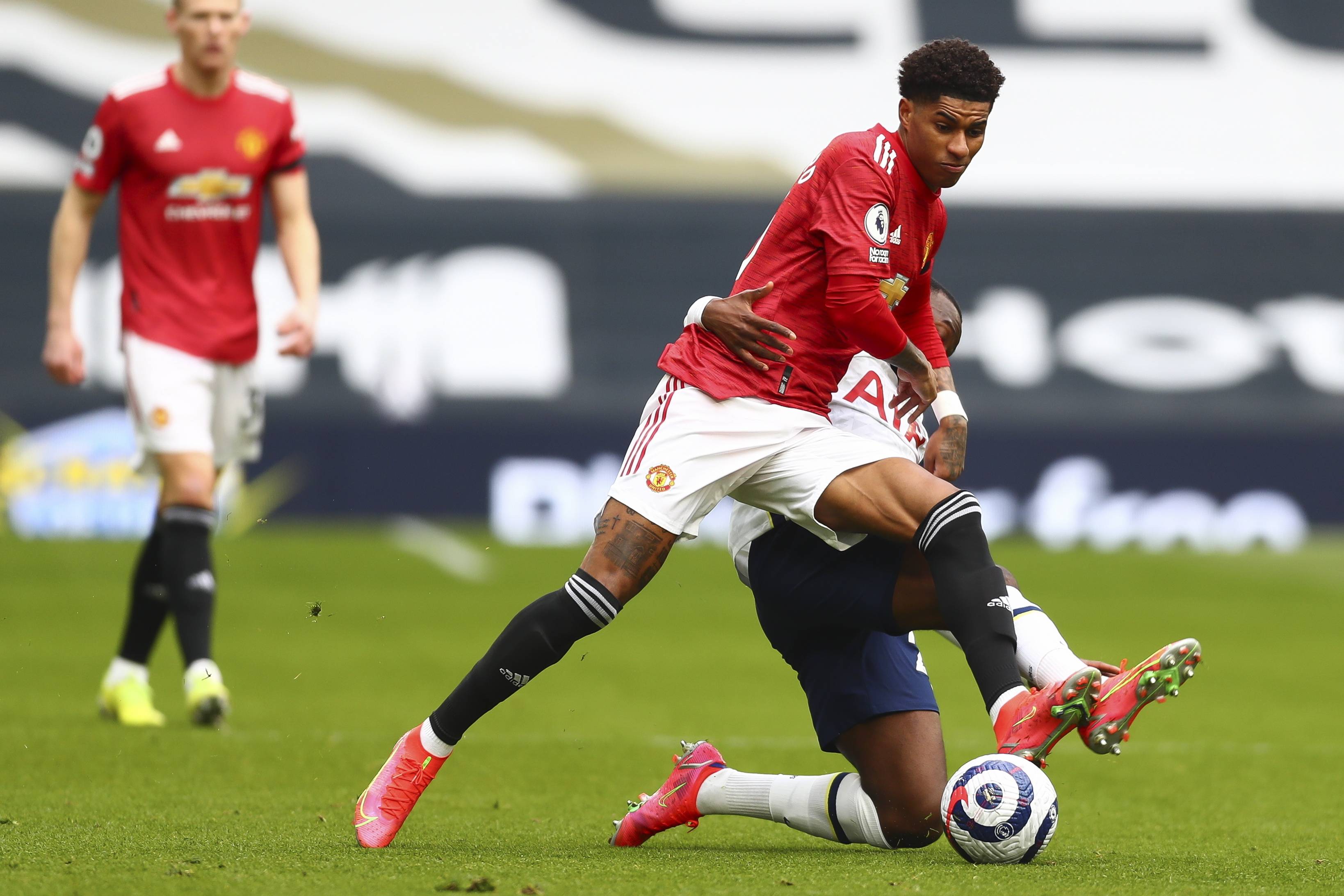 轻松击败 轻松击败